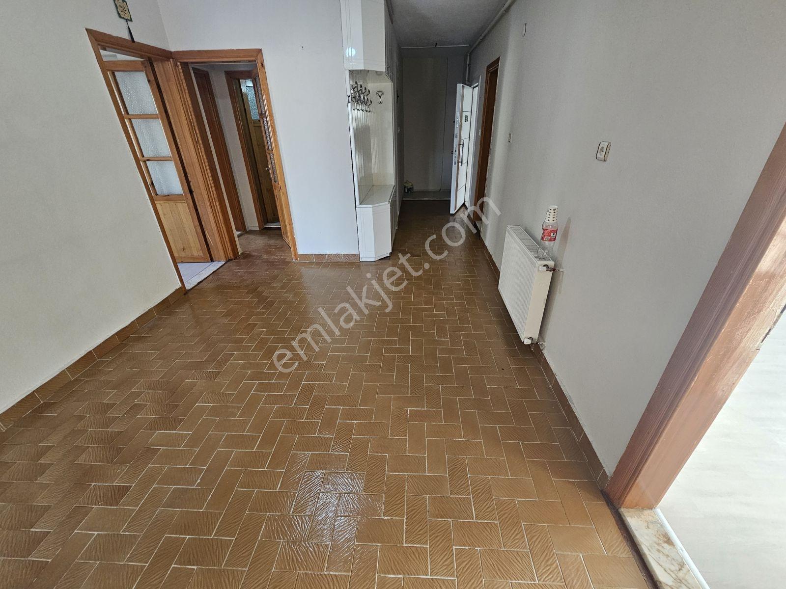 Yenişafak Mahallesinde 3,5+1 190m2 Kiralık Daire - Görsel 16