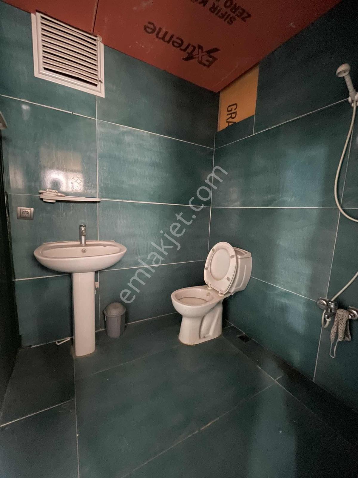 Gültepe`de~cadde~üzeri~1+1~full~eşyalı~cazip~az~katlı~daire - Görsel 13