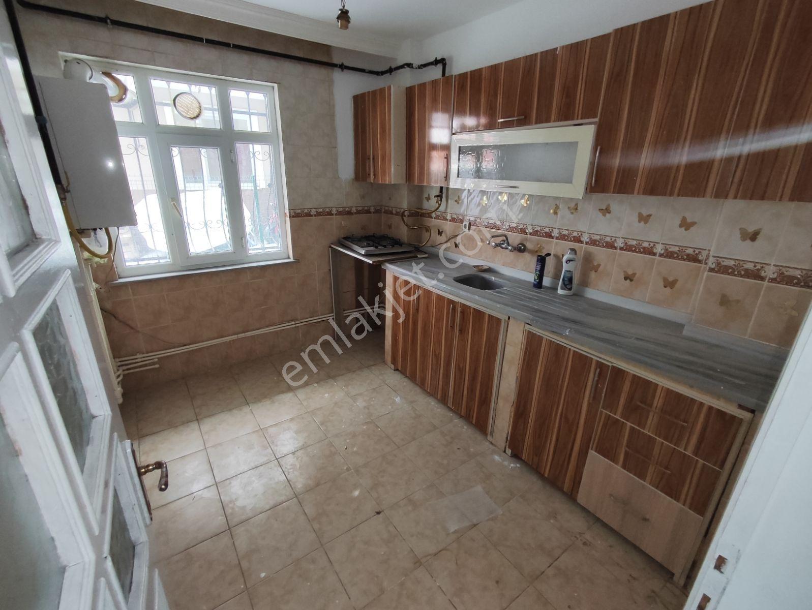 Kazanç Emlaktan Vatan Mahallesinde Kiralık 2+1 Giriş Daire - Görsel 15