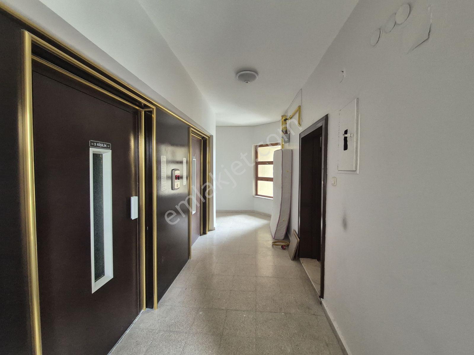Taurus Avm Karşısı İdareciler Sitesi Y. Şerefiye Satılık 3+1 - Görsel 35