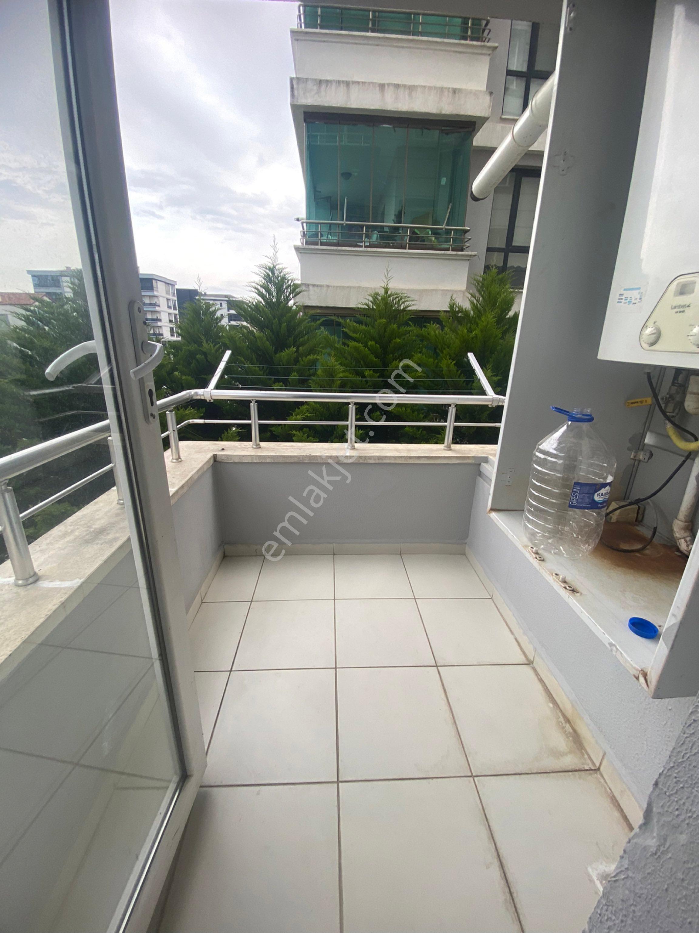 Körfez Tranvayın Altı Eşyalı Kiralık Daire - Görsel 18