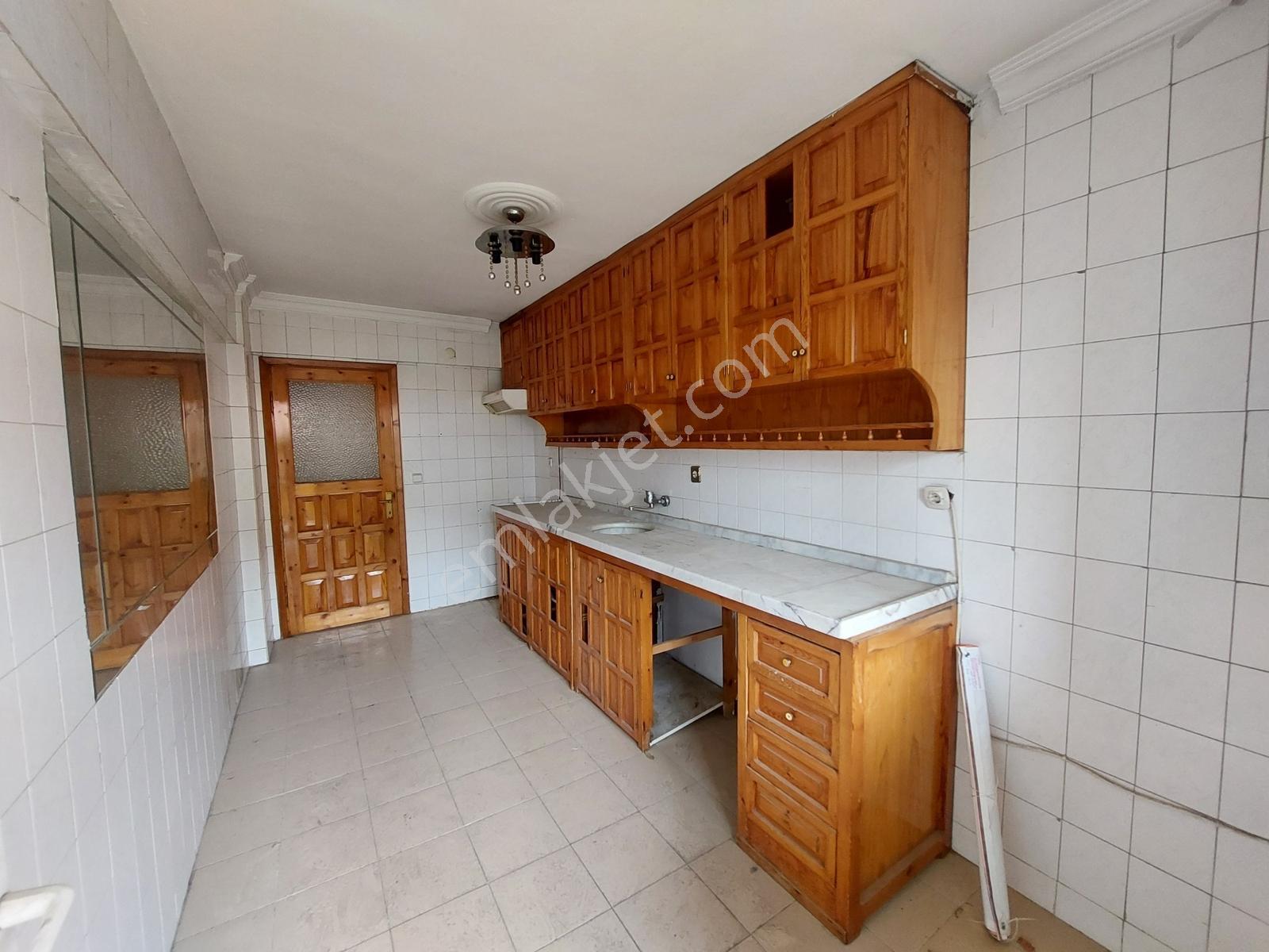 Bayraklı Yamanlarda Satılık Cad. Üstü 3+1 İmarlı Daire - Görsel 12