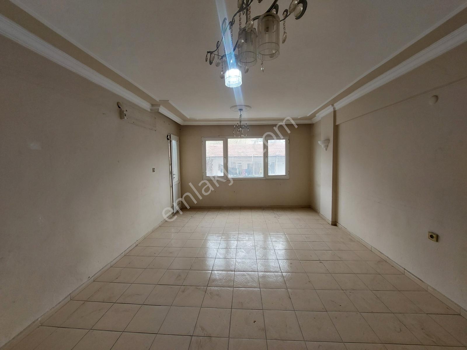 Bayraklı Yamanlarda Satılık Cad. Üstü 3+1 İmarlı Daire - Görsel 7