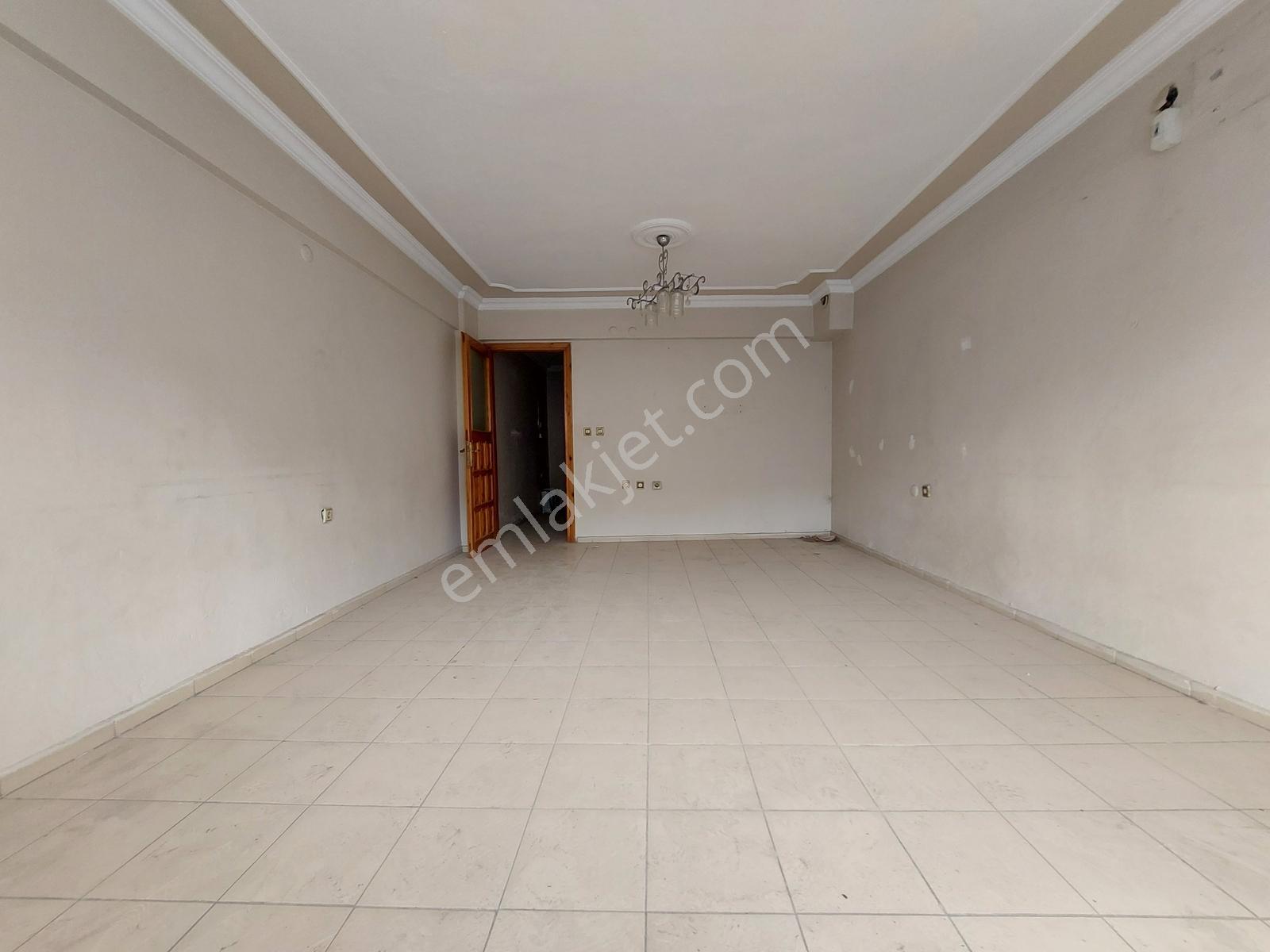 Bayraklı Yamanlarda Satılık Cad. Üstü 3+1 İmarlı Daire - Görsel 14