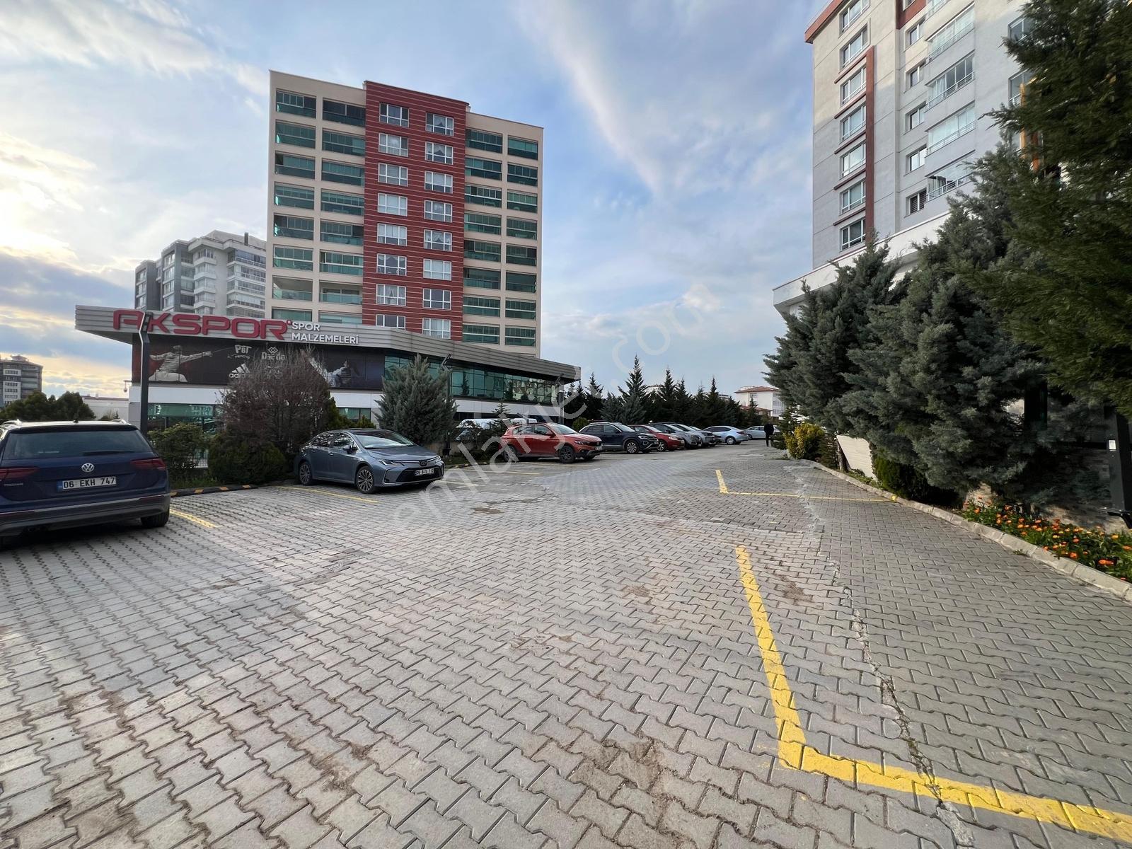 Kartal'dan Botanik Metro Yakını 3+1 Kiralık Lüks Daire - Görsel 22