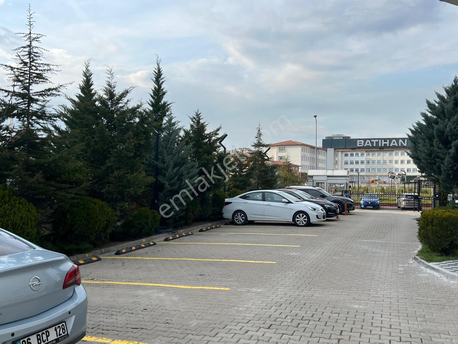 Kartal'dan Botanik Metro Yakını 3+1 Kiralık Lüks Daire - Görsel 27