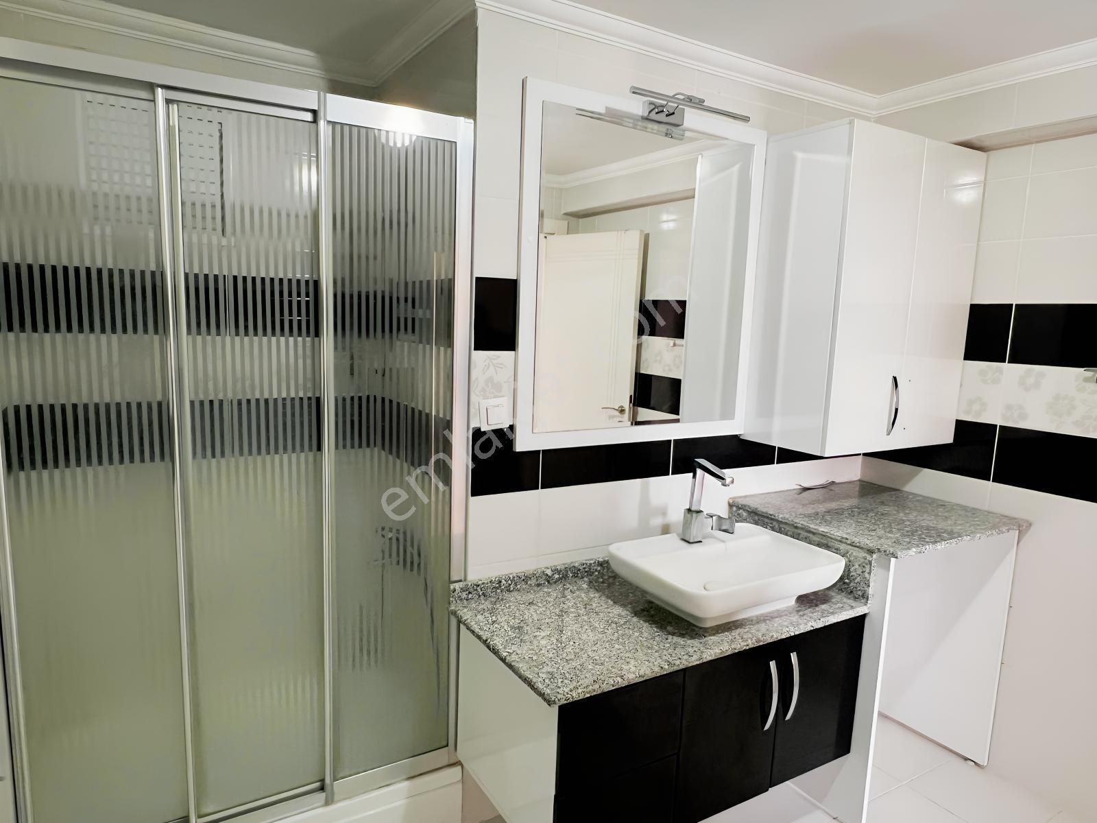 Kartal'dan Botanik Metro Yakını 3+1 Kiralık Lüks Daire - Görsel 31