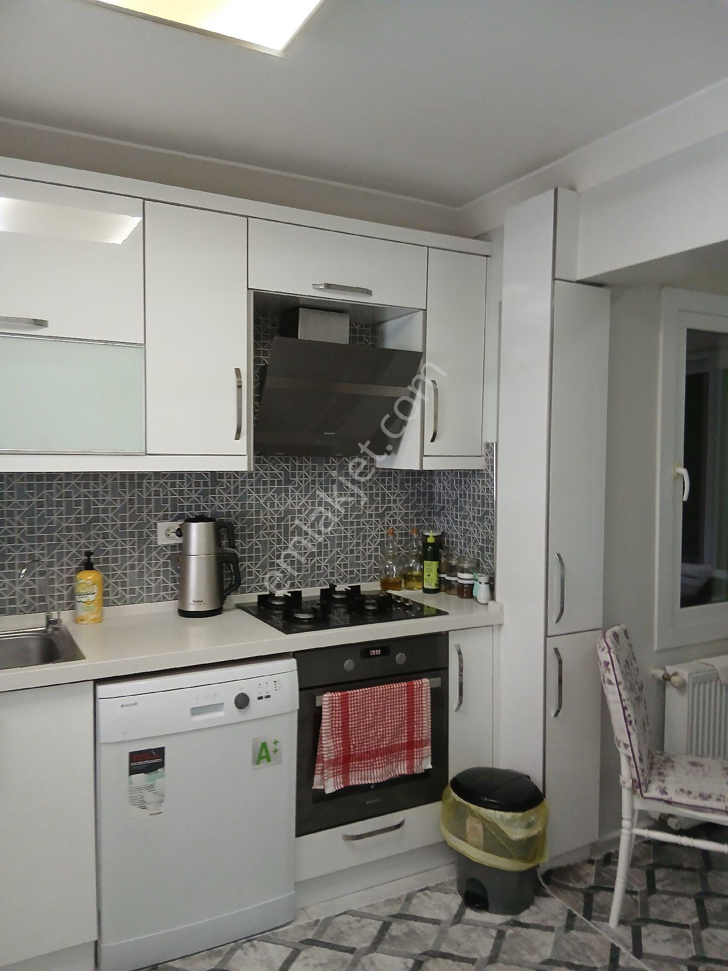 Bahçelievlerde Cadde Üzeri Asans3oda Salon Lüksyapılı Necla Emlaktan Kiralıktır - Görsel 24