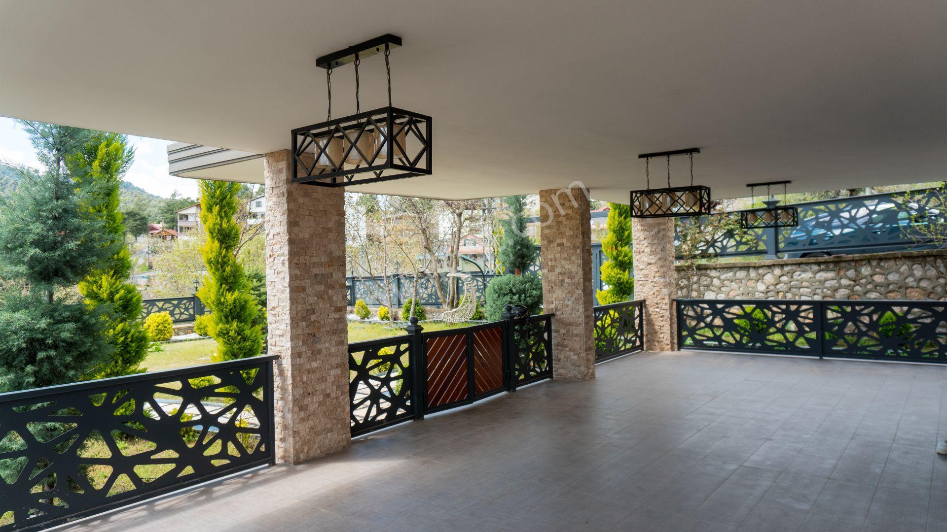 Üstünkent'ten Bekiralanı'nda 610 M² Arsa İçi Tripleks Lüks Villa - Görsel 42