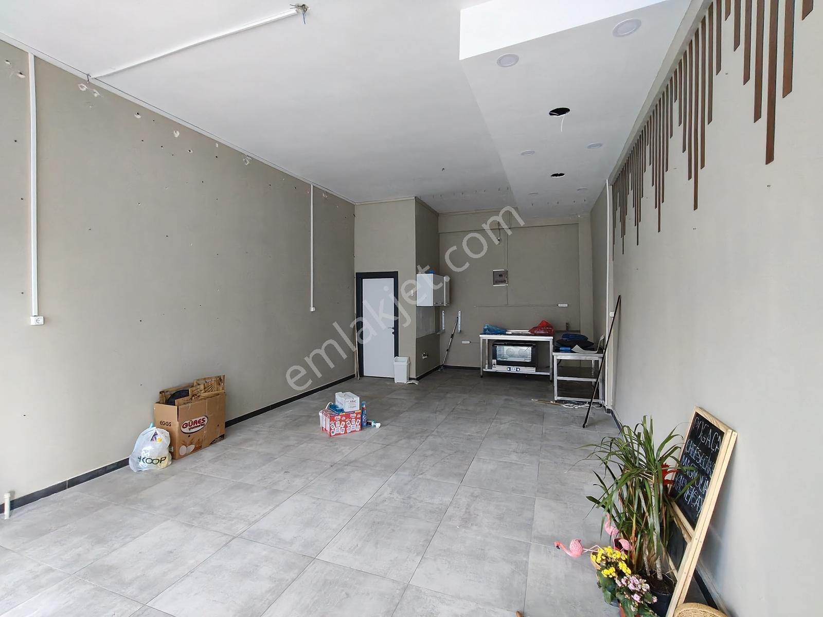 İş Merkezinde, 42m2,boyalı,içi Yapılı,wc,otopark Kiralık - Görsel 13