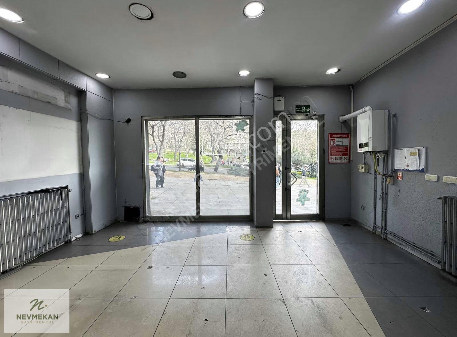 Nevmekan'dan Barbaros Blv. Cadde Vitrin Kiralık Depolu Dükkan - Görsel 6