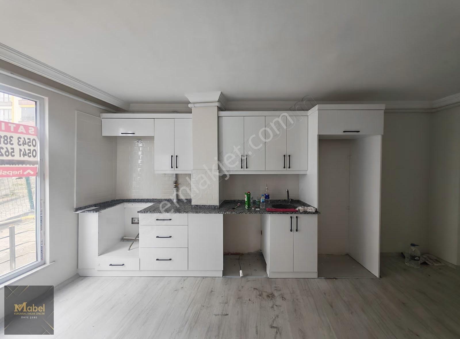 Mabelden Atatürk Mahalesinde Cam Balkon Takılı 1+1 Daire - Görsel 2