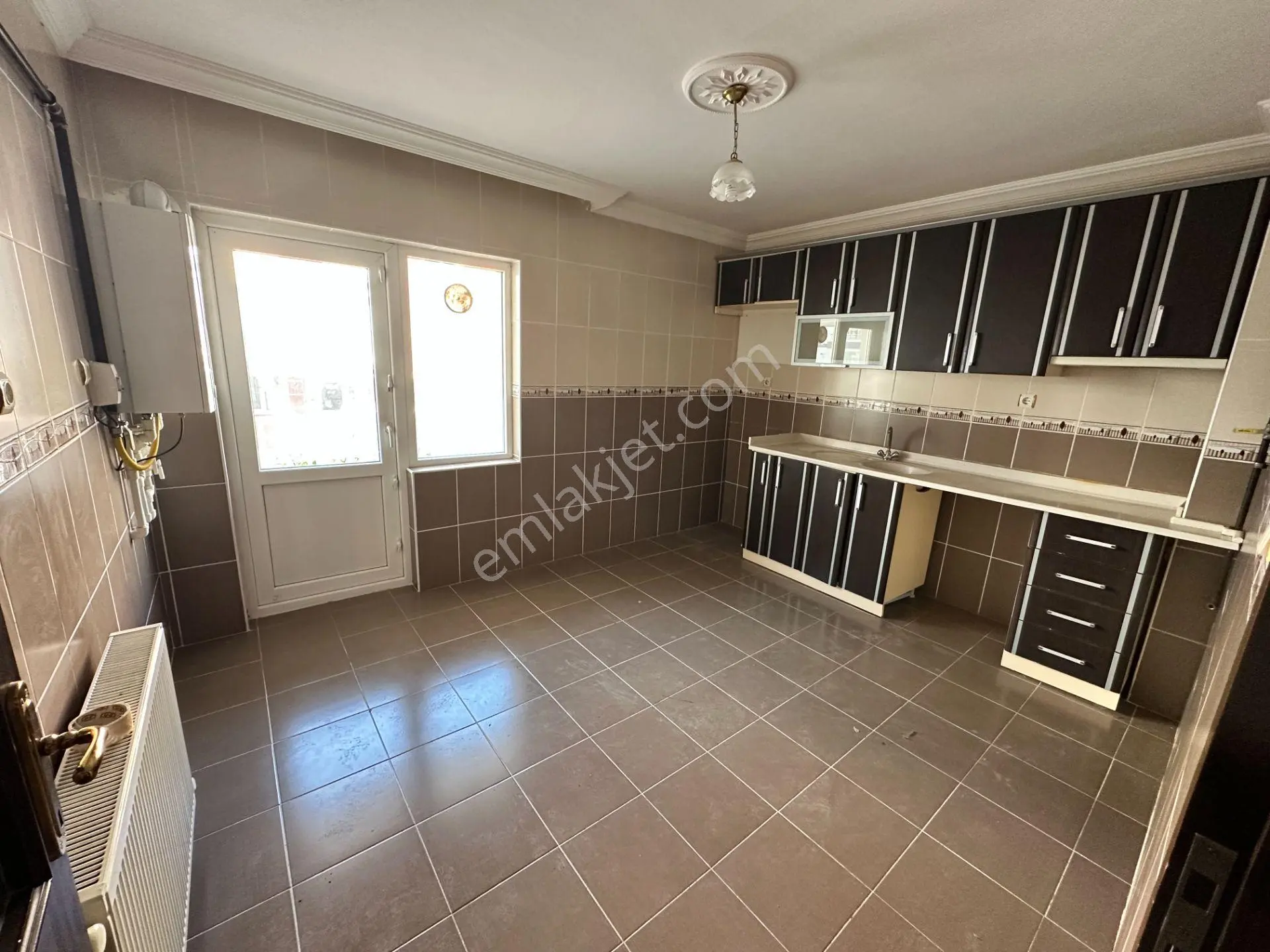 Sahibinden, Yayla Mahallesinde, Asansörlü, Bağımsız 3+1 Daire