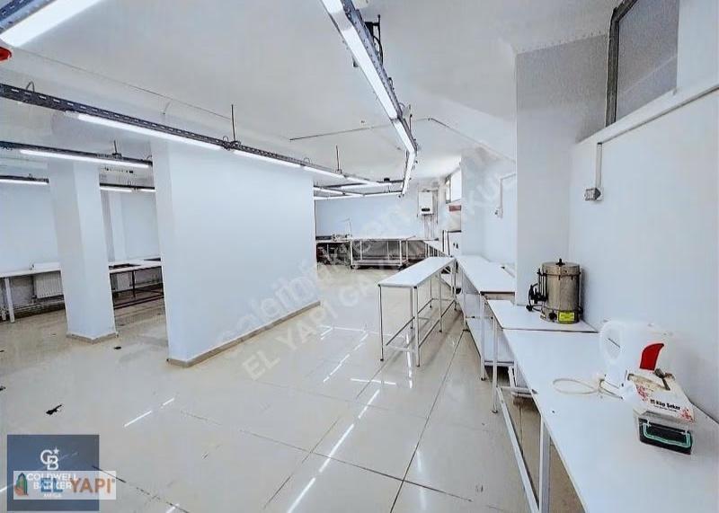 El Yapıdan Arnavutköyde Cadde Üzerinde 165m2 İki Katlı Satılık - Görsel 2