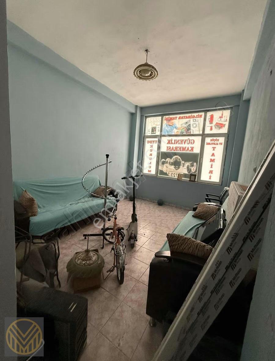 İldem Çarşı'da 100 M2 İki Katlı Boş Dükkan - Görsel 13