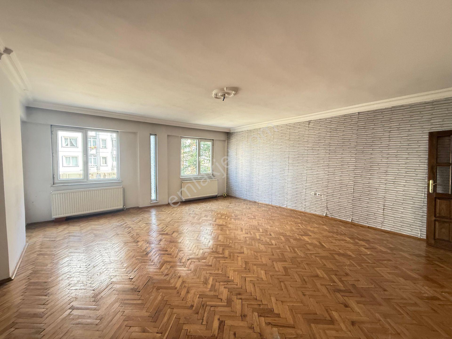 Caddeye Cephe Adalet Mahallesinde 3+1 Kiralık Daire - Görsel 10