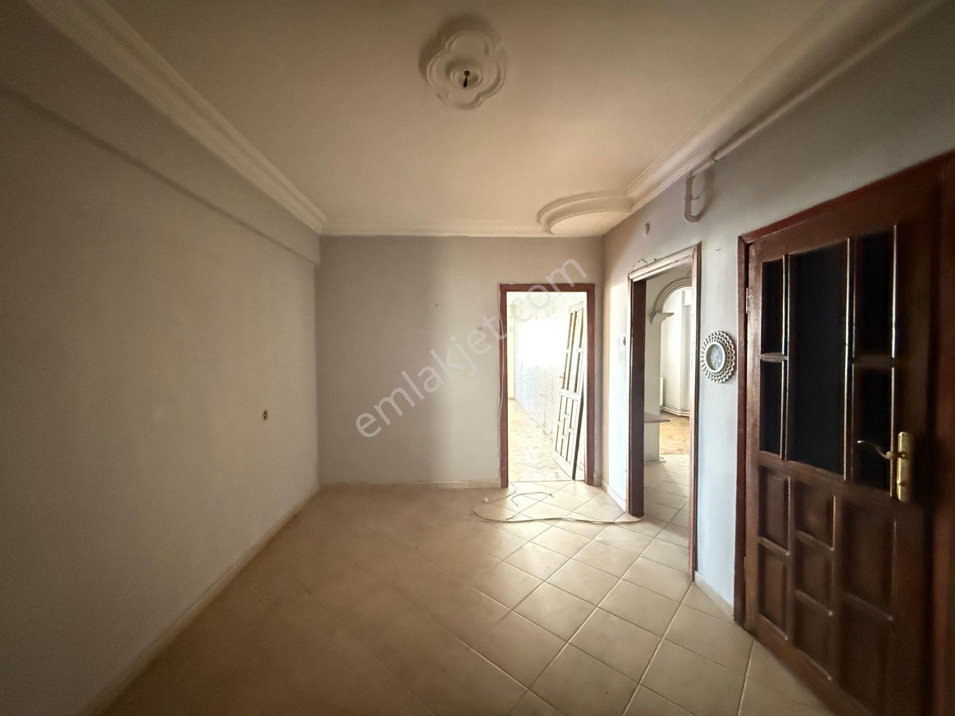 Caddeye Cephe Adalet Mahallesinde 3+1 Kiralık Daire - Görsel 9