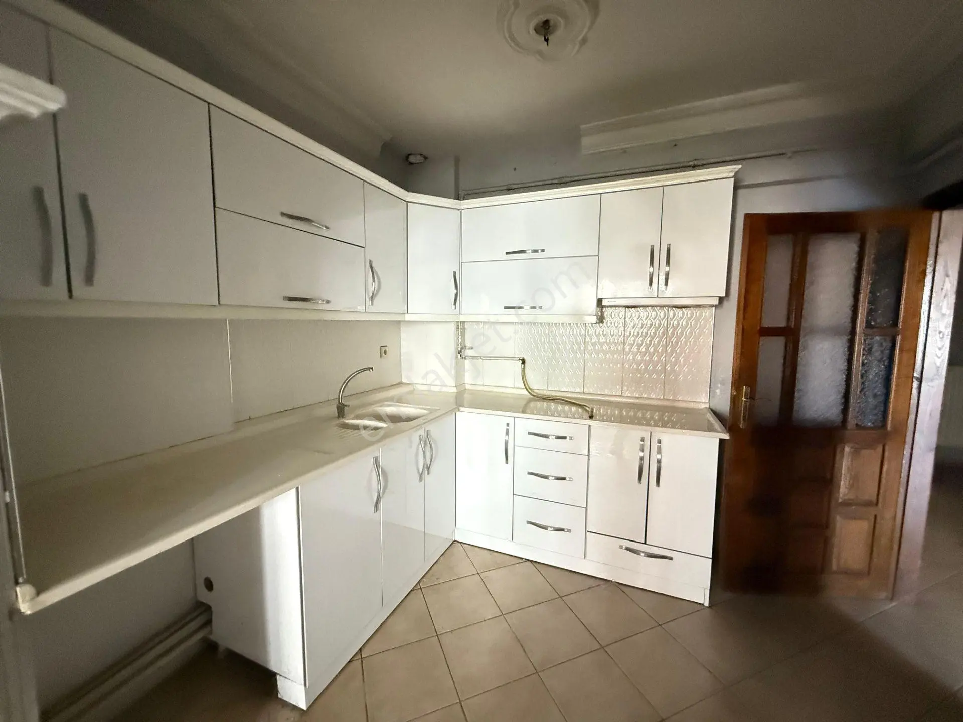 Caddeye Cephe Adalet Mahallesinde 3+1 Kiralık Daire - Görsel 5