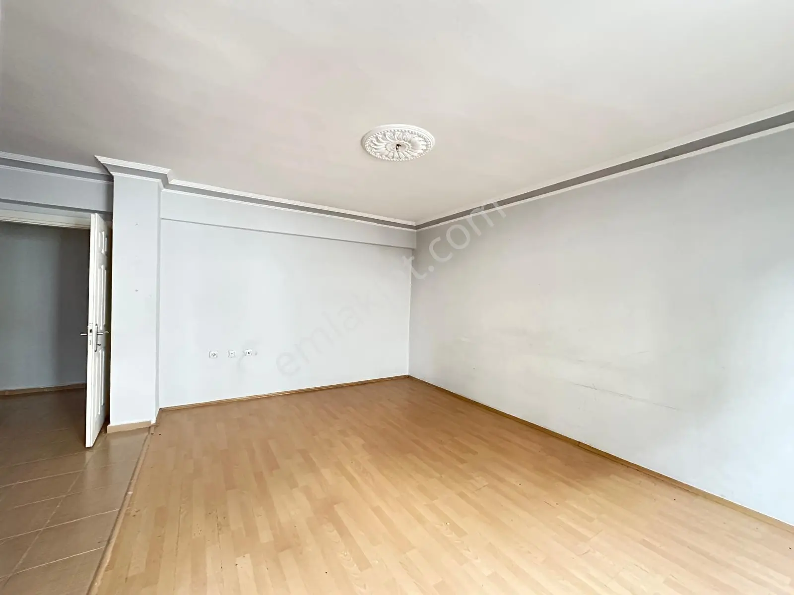 Canik Belediye Evleri 150 M2 Geniş Ferah Arakat 3+1 Daire - Görsel 3