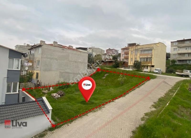 ▓liva'dan Sefaköyde Satılık 305 M² Köşe Parsel Arsa▓