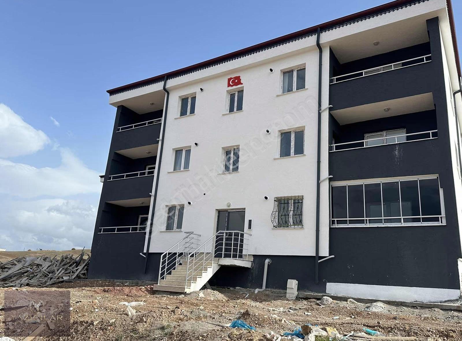 Sivas Suşehri Sis Yolu Afet Evlerinde 2+1 Ova Manzaralı - Görsel 5