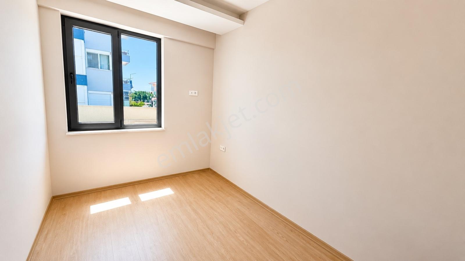 Kadriyede Havuzlu Sitede Sıfır 2+1 Satılık Daire Modern Tasarım - Görsel 23