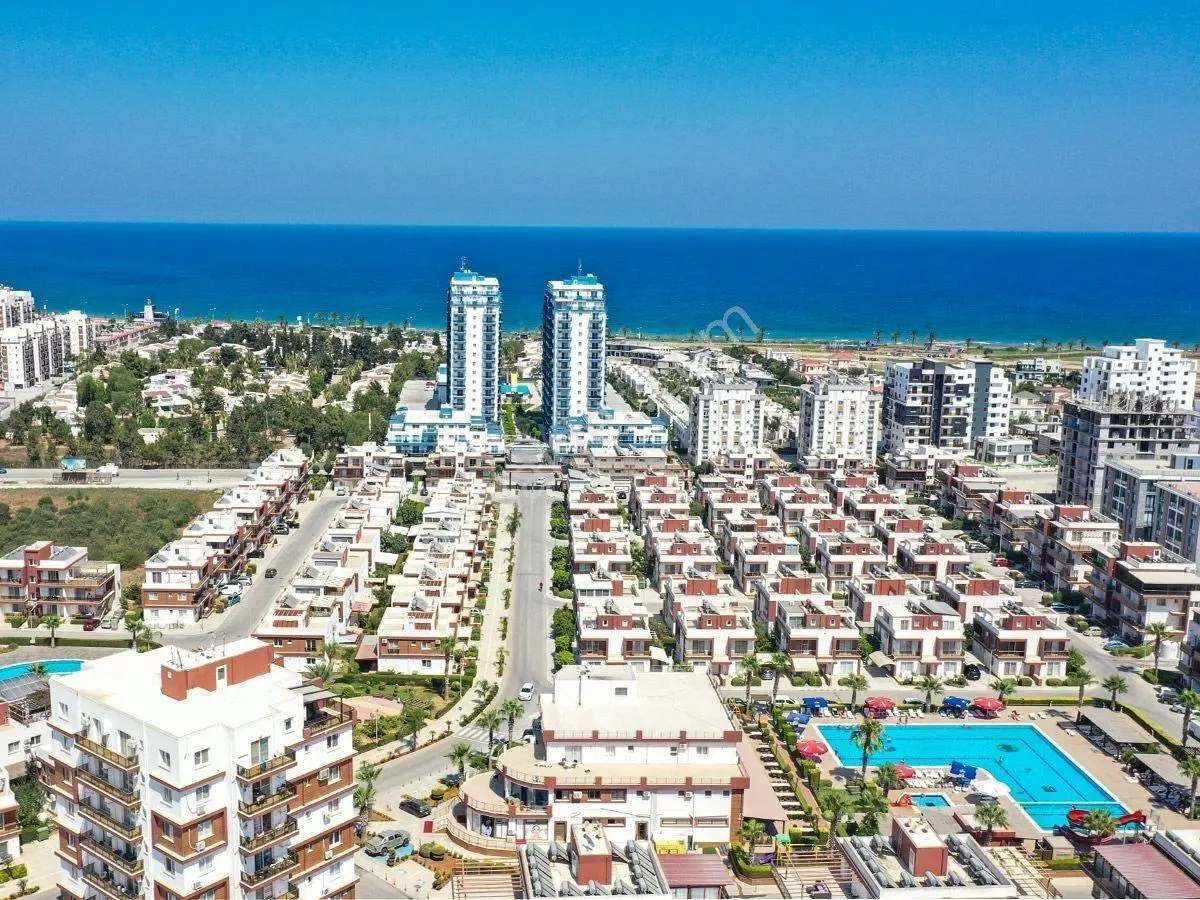  iskele Longbeach' Royal Sun Sitesinde Satılık 2+1 Daire – Havuz Ve Deniz Manzaralı Fırsat! - Görsel 3
