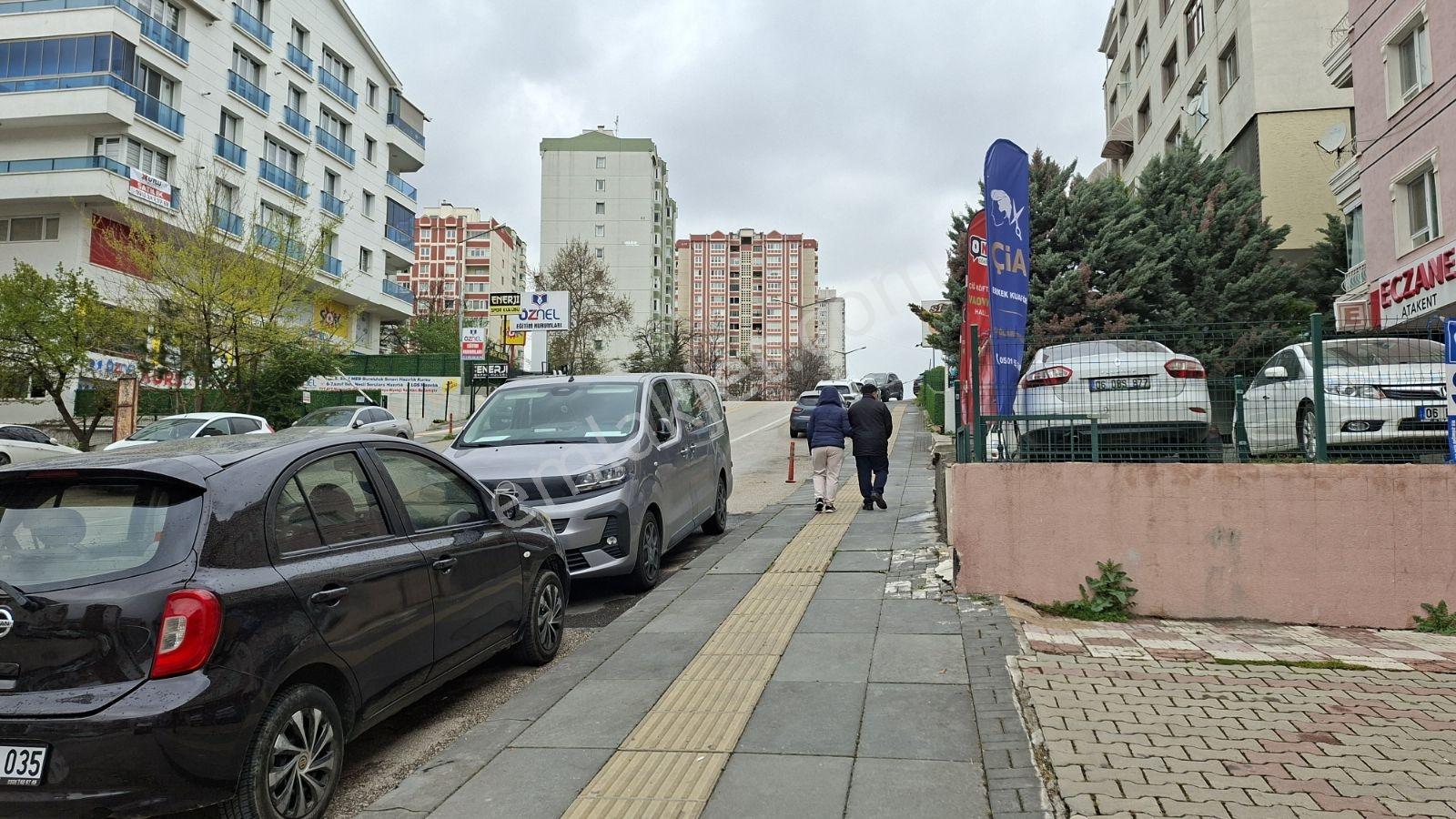 Acil Acil Atakent'te 1512 Cad. Üzeri Depolu İşyeri 125 M - Görsel 2