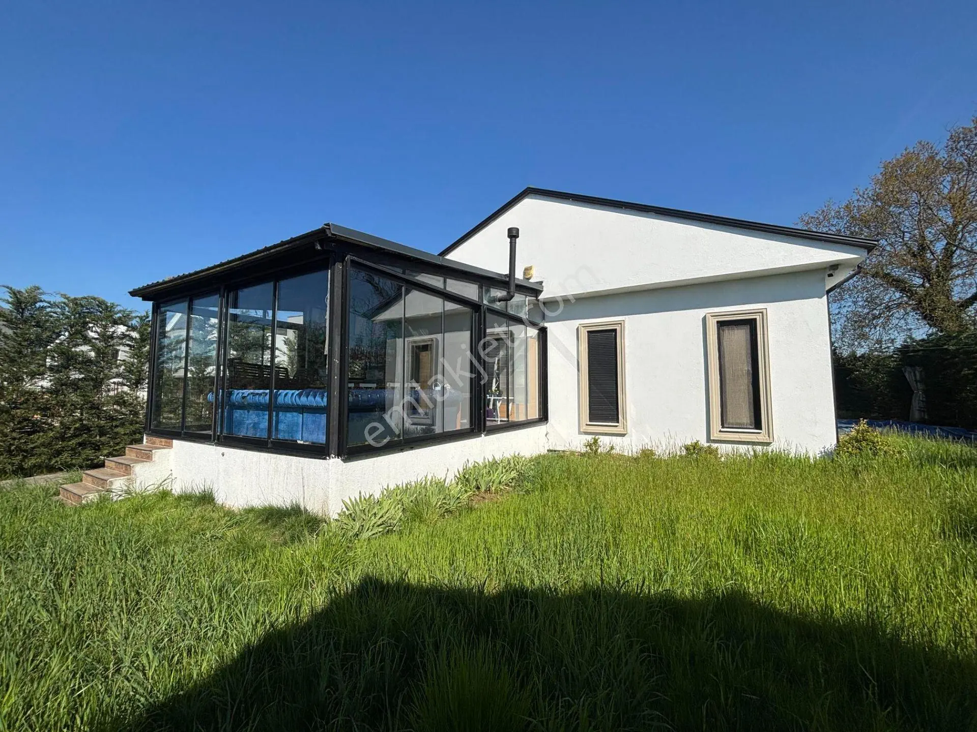 Kuyumcu Hacıali Mahallesi 1077 M² Arsa İçerisinde 3+1, 290 M² Tek Katlı Müstakil Villa