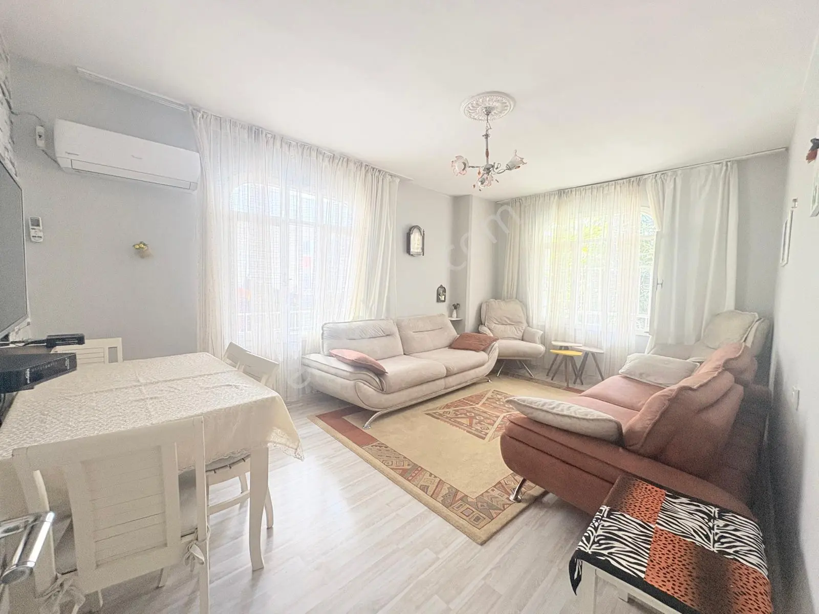 Prestij'den Cumhuriyet'te Sosyete Civarı 3+1 Daire - Görsel 3
