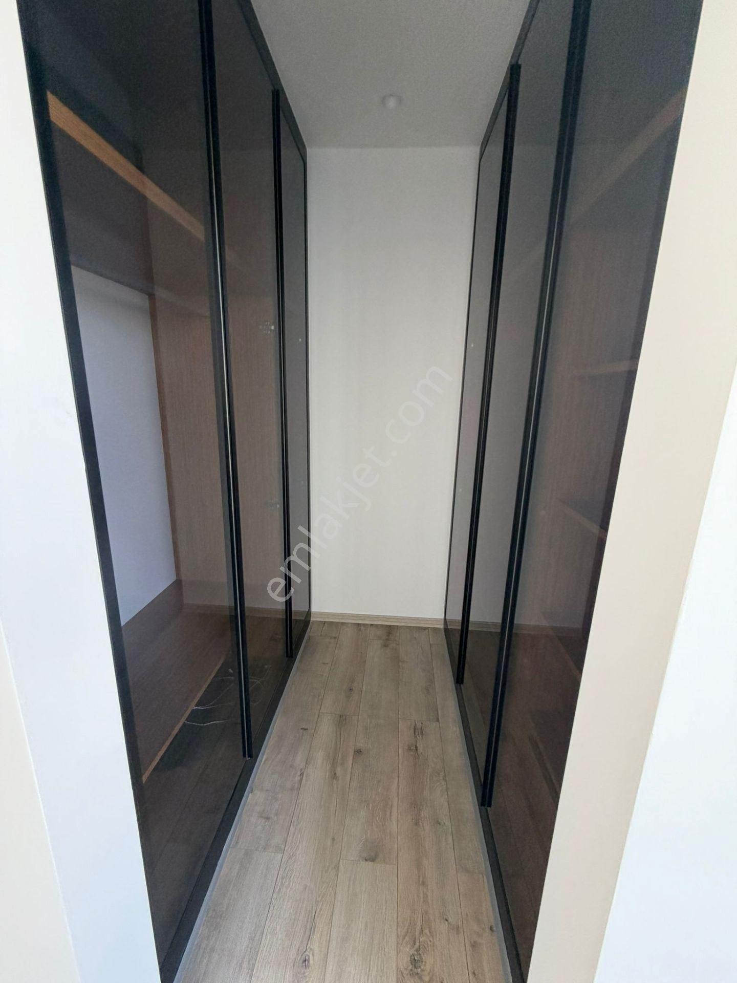 Gazimağusa Yeniboğaziçi Bölgesinde Özel Havuzlu Lüks 3+1 Villa - Görsel 13