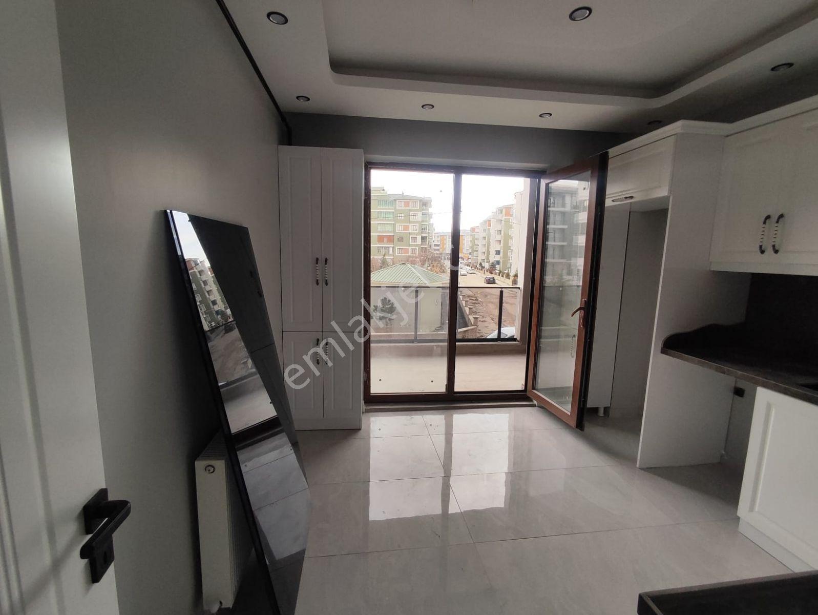 Kaleyolunda 150 M2 Yeni Yapı 3+1 Lüx Daire - Görsel 6