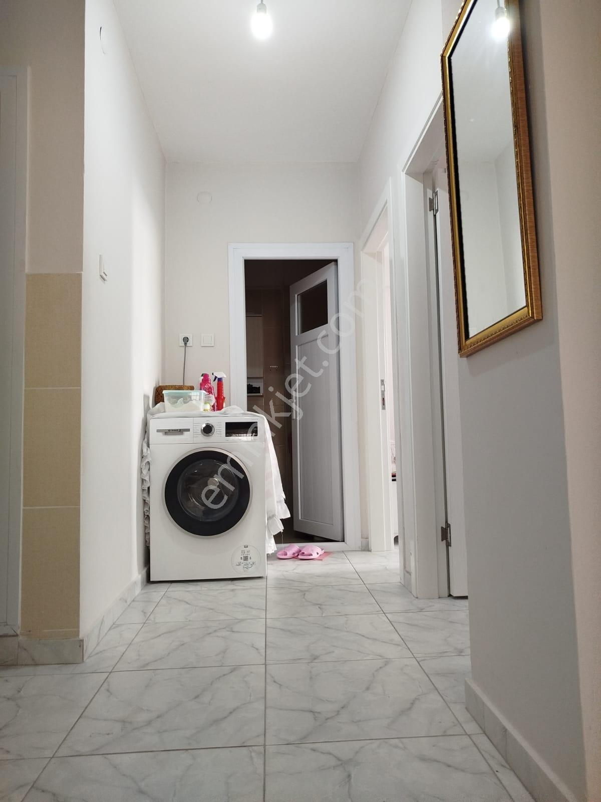 Aydınlıkevler'de Merkezi Konumda Geniş 2+1 Satılık Daire - Görsel 8