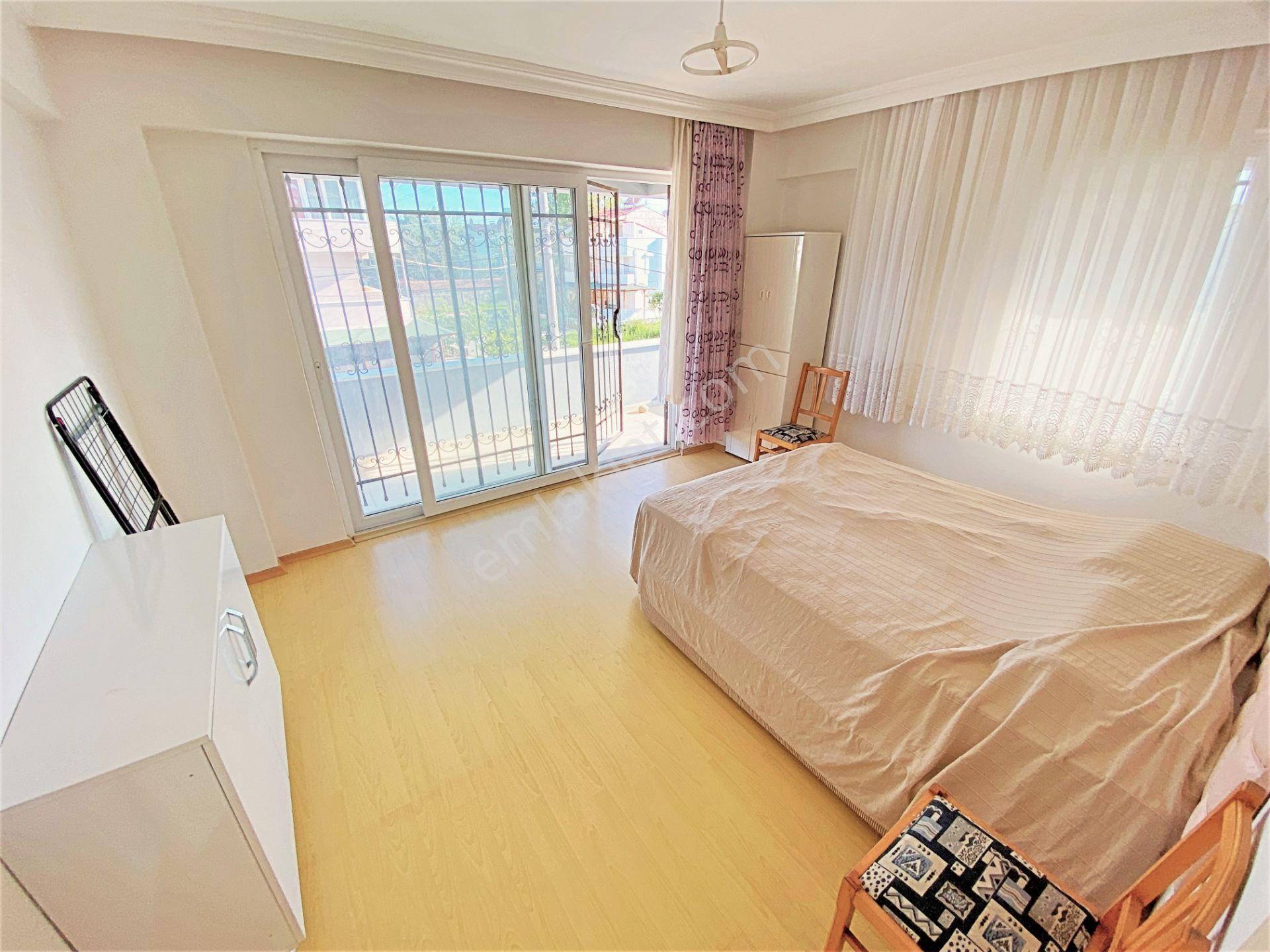 Güre’de Gültaş Emlaktan Satılık Deniz Manzaralı, Geniş Bahçeli 6+1 Villa - Görsel 19