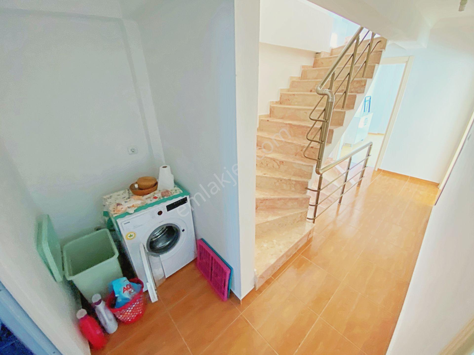 Güre’de Gültaş Emlaktan Satılık Deniz Manzaralı, Geniş Bahçeli 6+1 Villa - Görsel 25