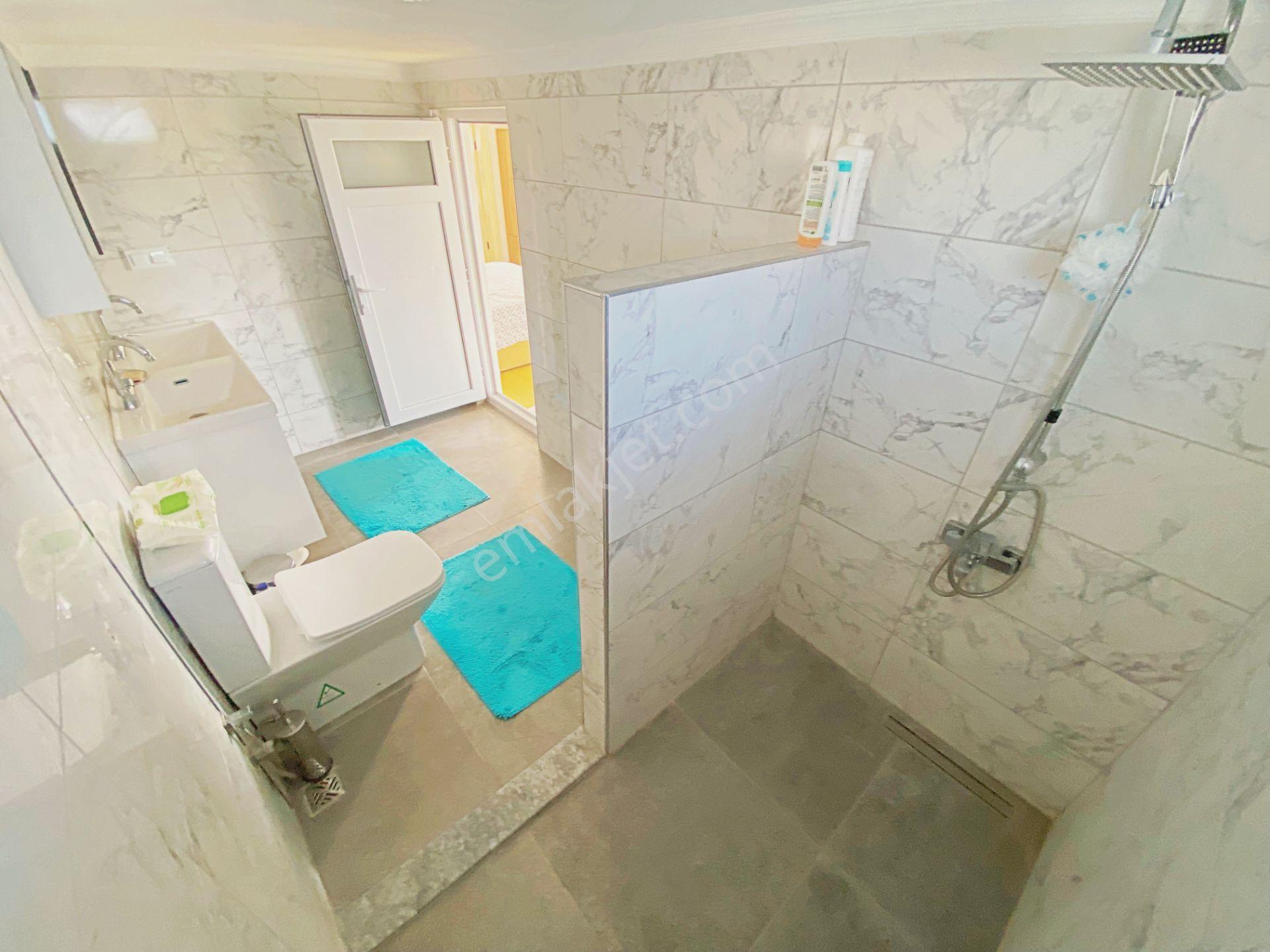 Güre’de Gültaş Emlaktan Satılık Deniz Manzaralı, Geniş Bahçeli 6+1 Villa - Görsel 33