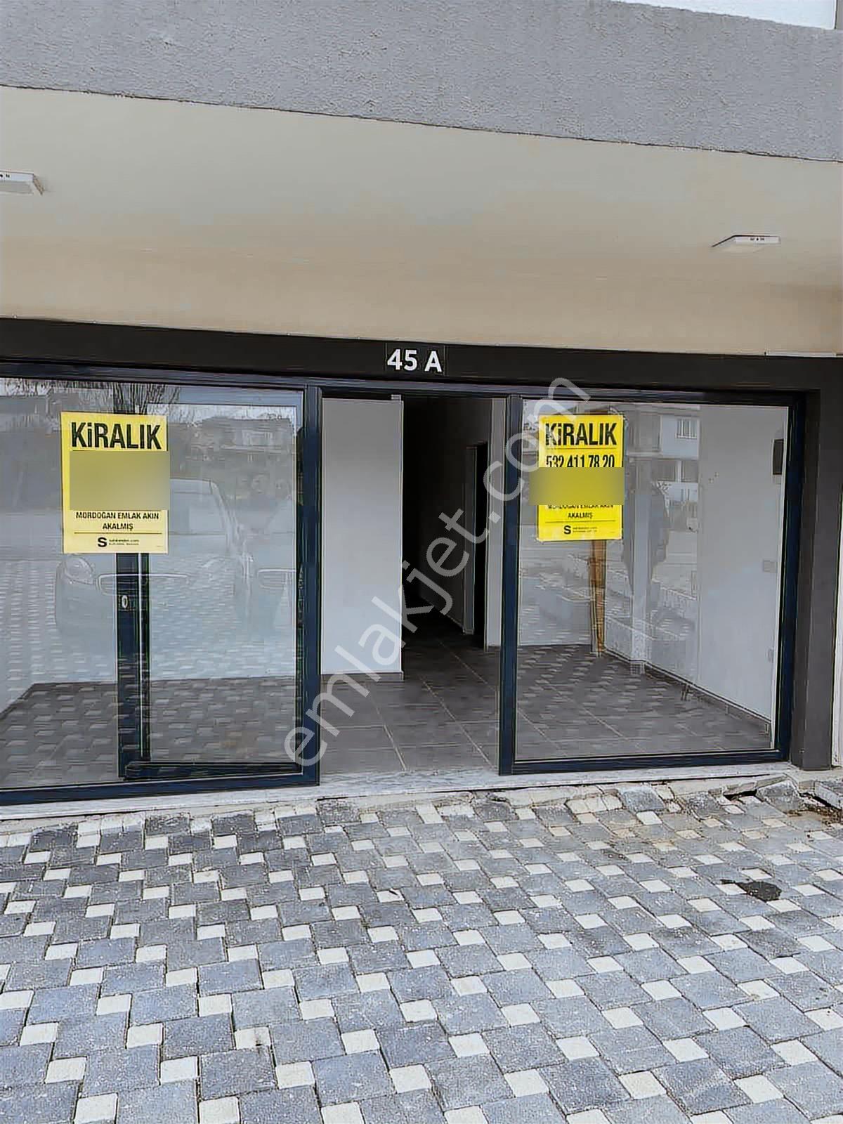 Mordoğan Emlaktan Caddeye Sıfır 75 M2 Kiralık Dükkan