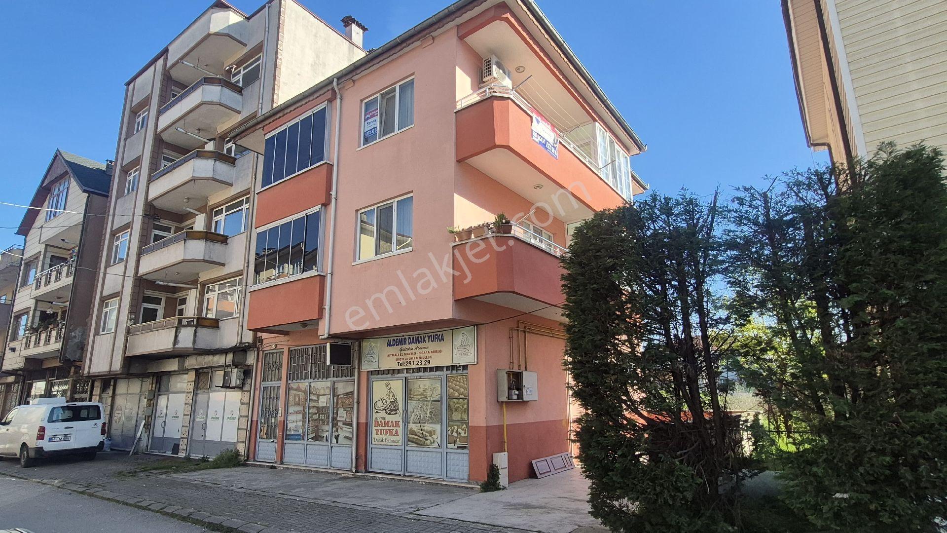 Remax Mavi'den Adapazarı Mithatpaşa Mah.de 3+1 Satılık Daire