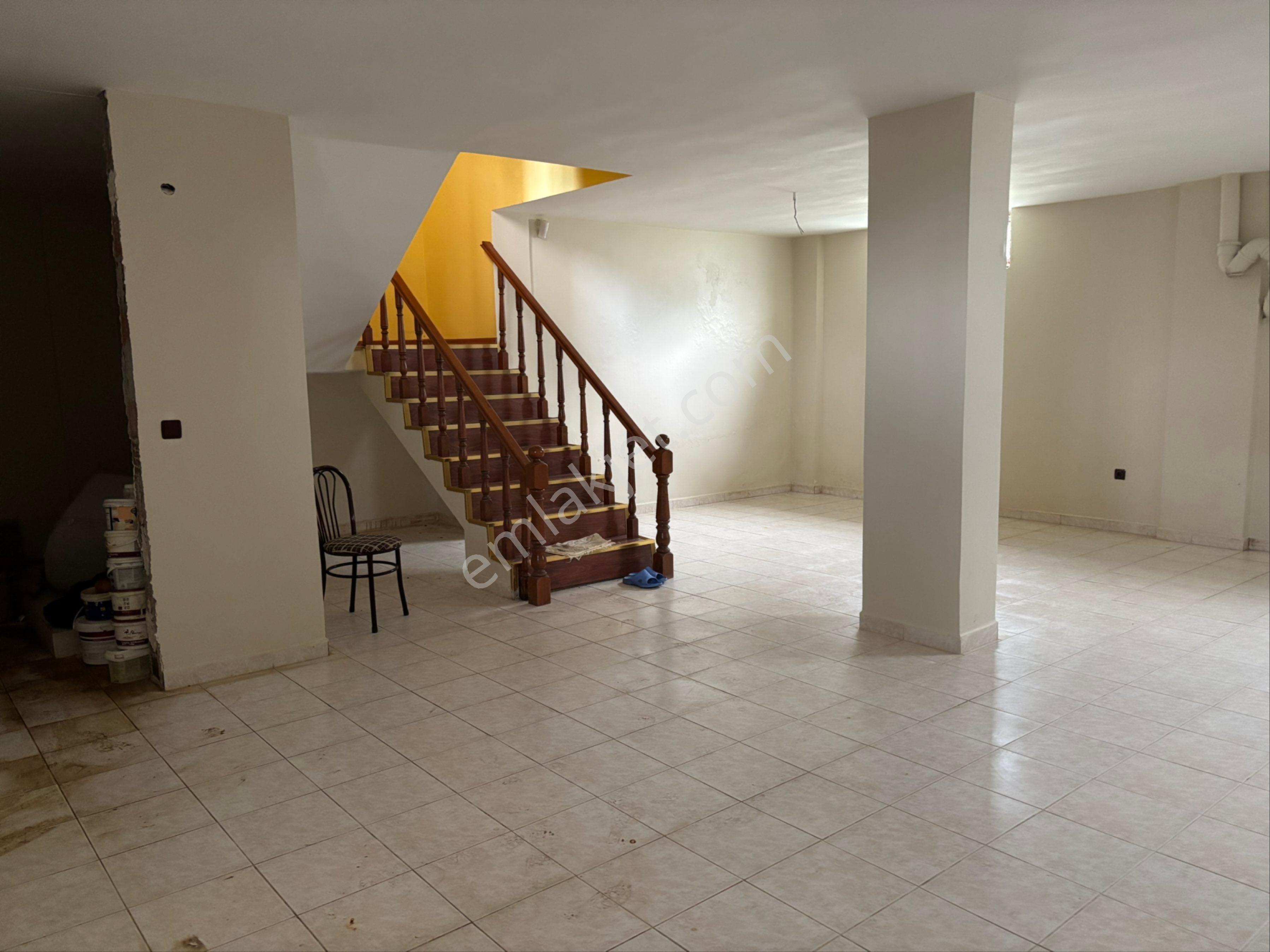 Güzelce De E-5 Üstü 480m2 Arsa İçerisinde Deniz Manzaralı 5+2 Satılık Müstakil Villa - Görsel 19
