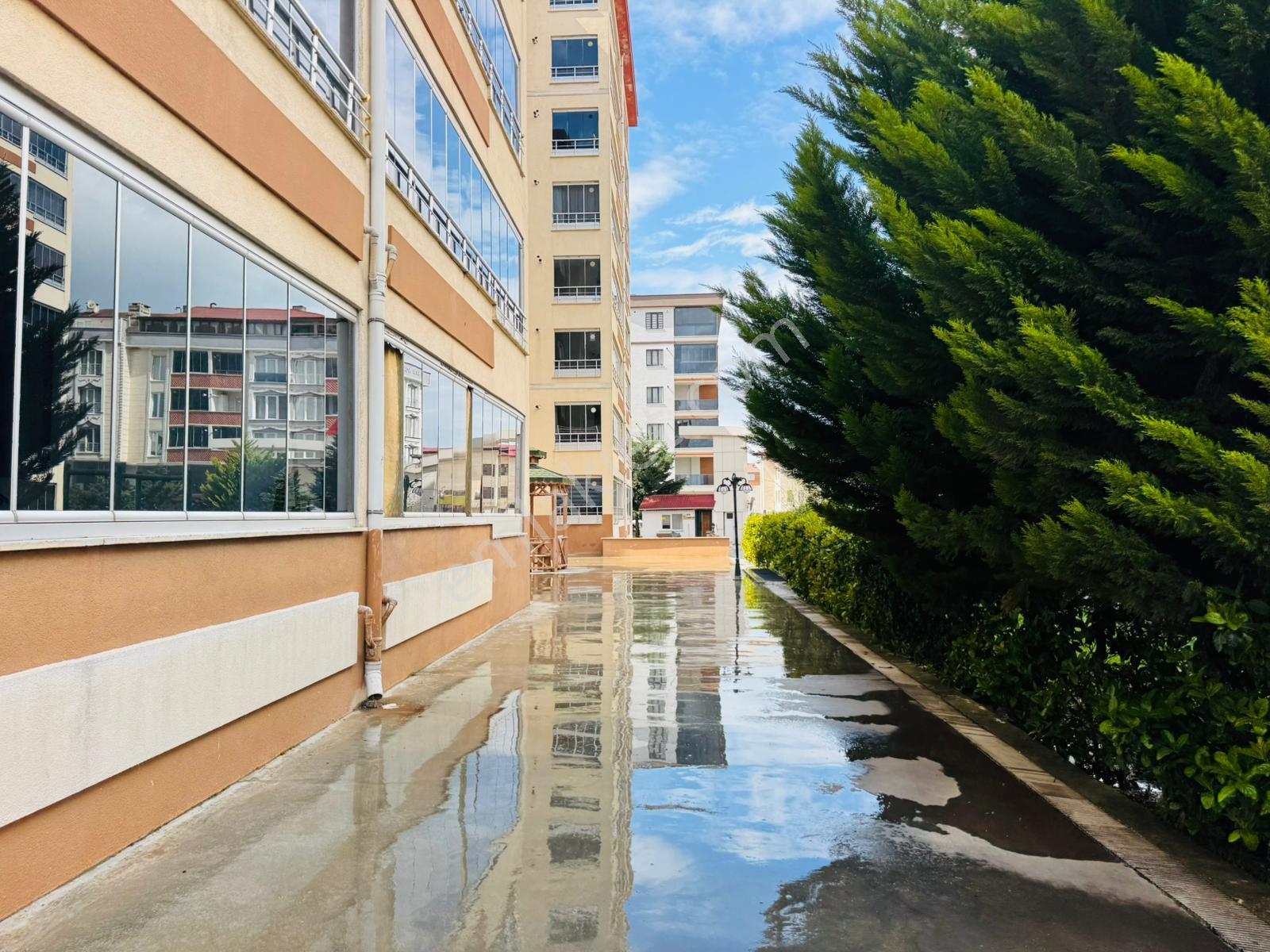 Mer-pa İnş.'tan Kapalı Yeni Hastane Yanı Site İçeriisnde İskanlı 1+1 Daire - Görsel 23