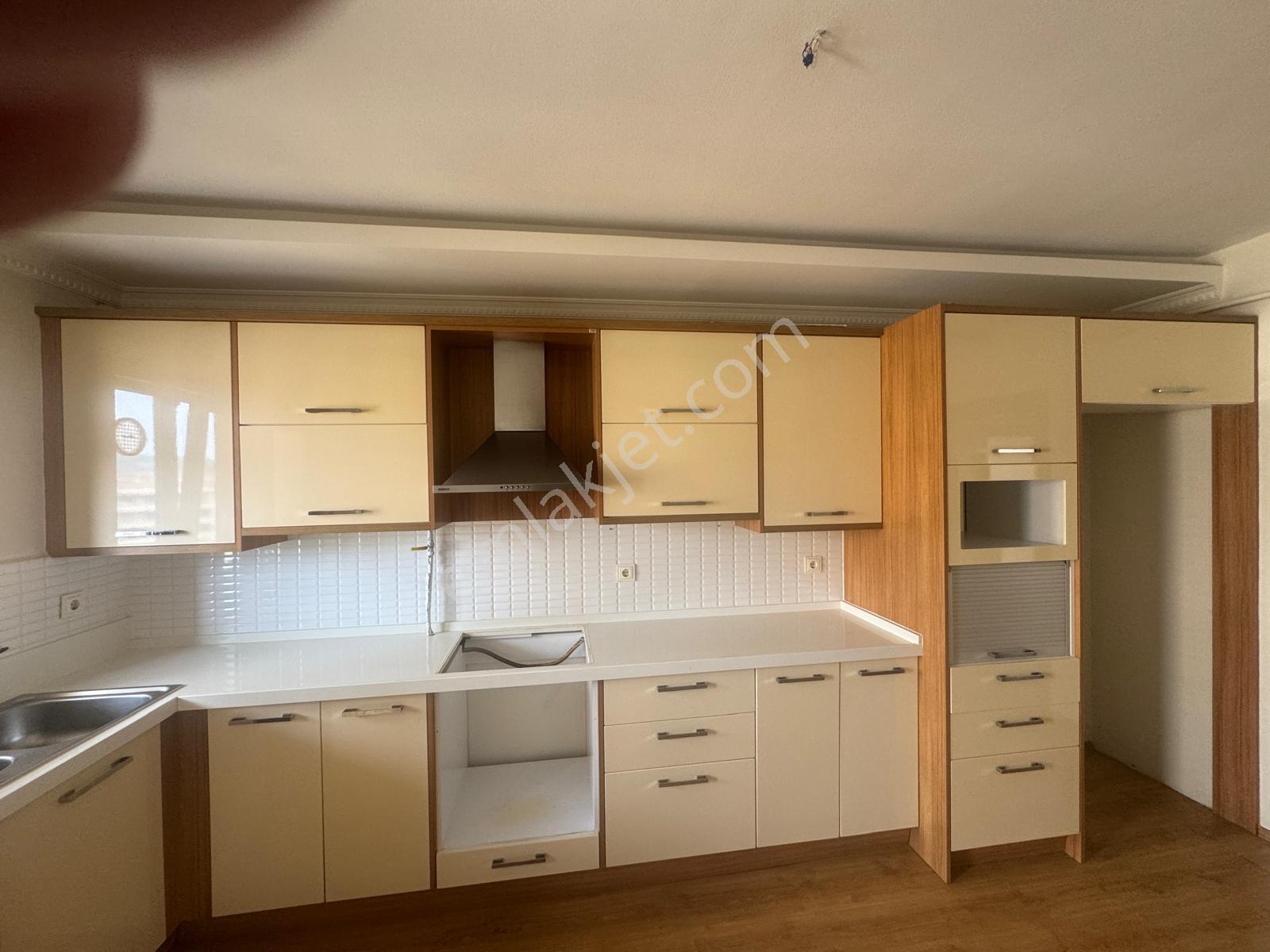 Sedir Park 4'te 4. Ara Kat 175m² Brüt 3+1 Havuzlu Kombili Daire - Görsel 24