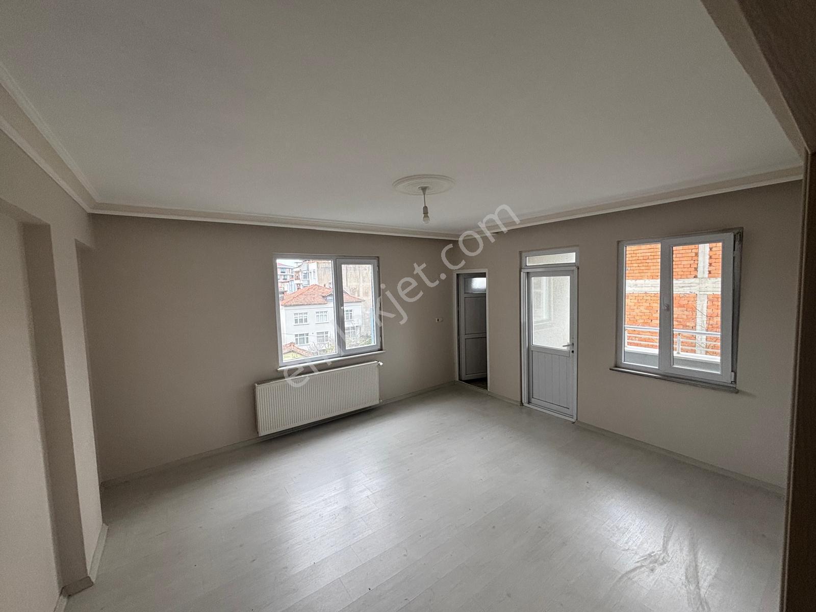 Lerox Uçar'dan Fenk Mah.kiralık 3+1 Daire - Görsel 6
