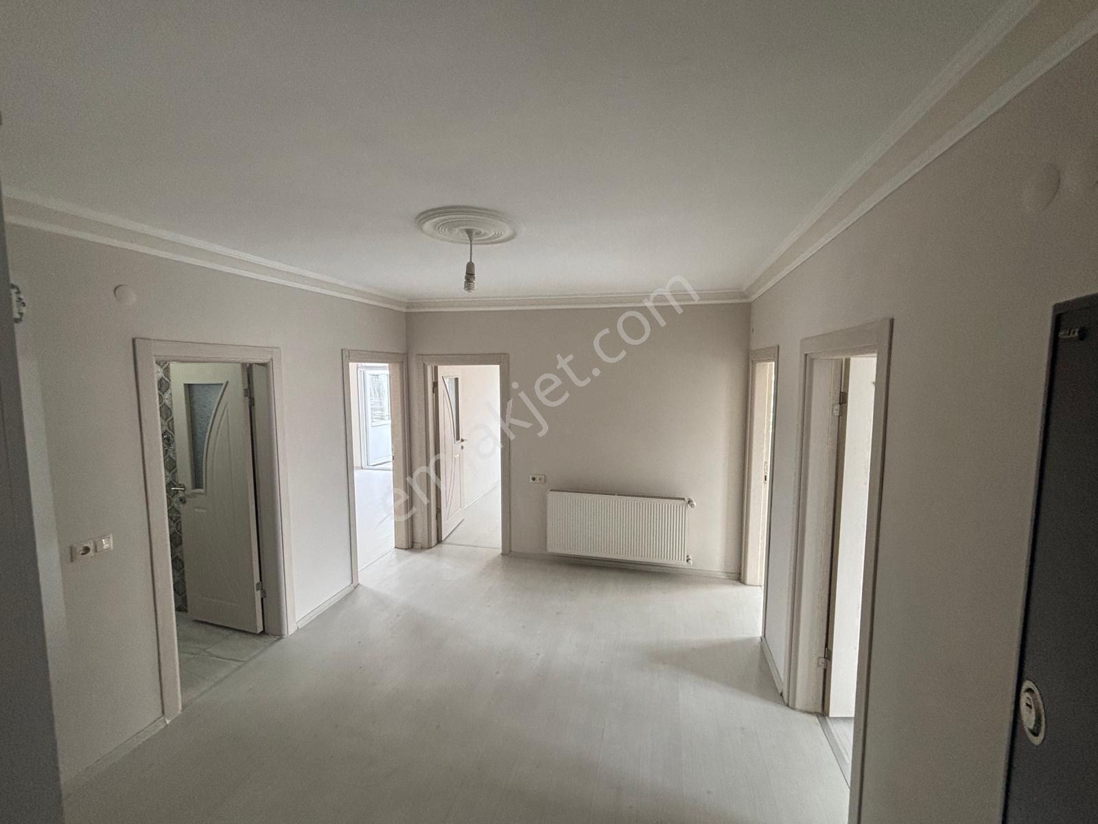 Lerox Uçar'dan Fenk Mah.kiralık 3+1 Daire - Görsel 7