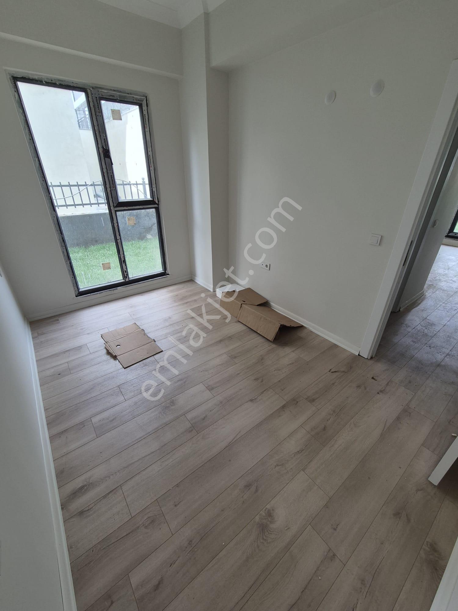 Delux'den Palm Suıt'te Havuz Manzaralı Eşyalı Bahçekatı Daire - Görsel 17