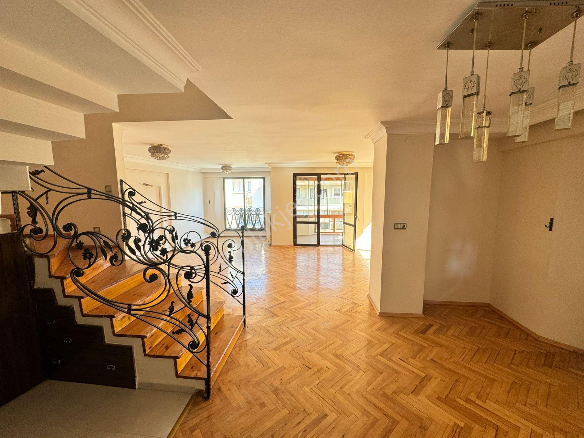 Lider'den Harika Konumda Cadde Üzeri 3+1 Dubleks Daire & Ofis
