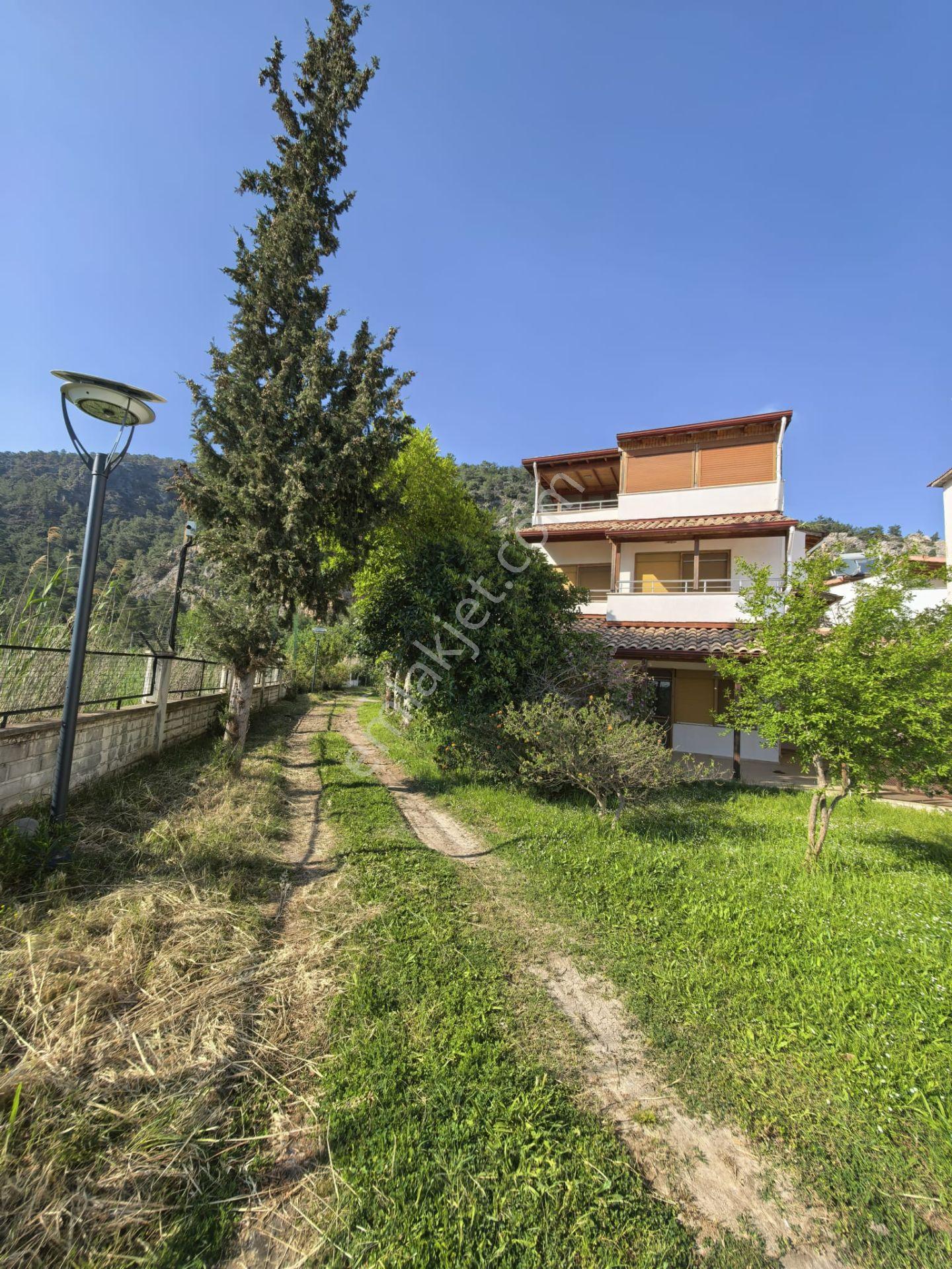 Stop’tan Ortaca Sarıgerme’de *havuzlu Sitede* 3+1 Dubleks Villa - Görsel 4