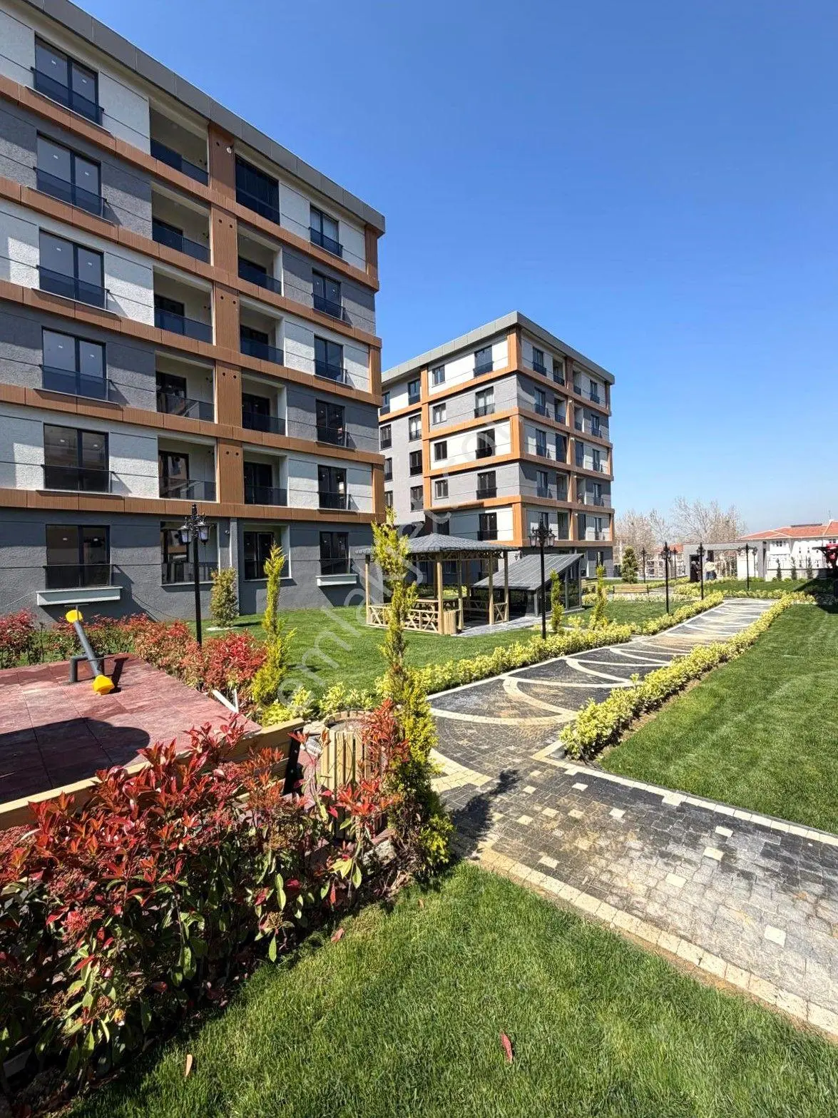 Silivri Tanışman Kent Sitesinde Kiralık 3+1 Sıfır Daire - Görsel 2