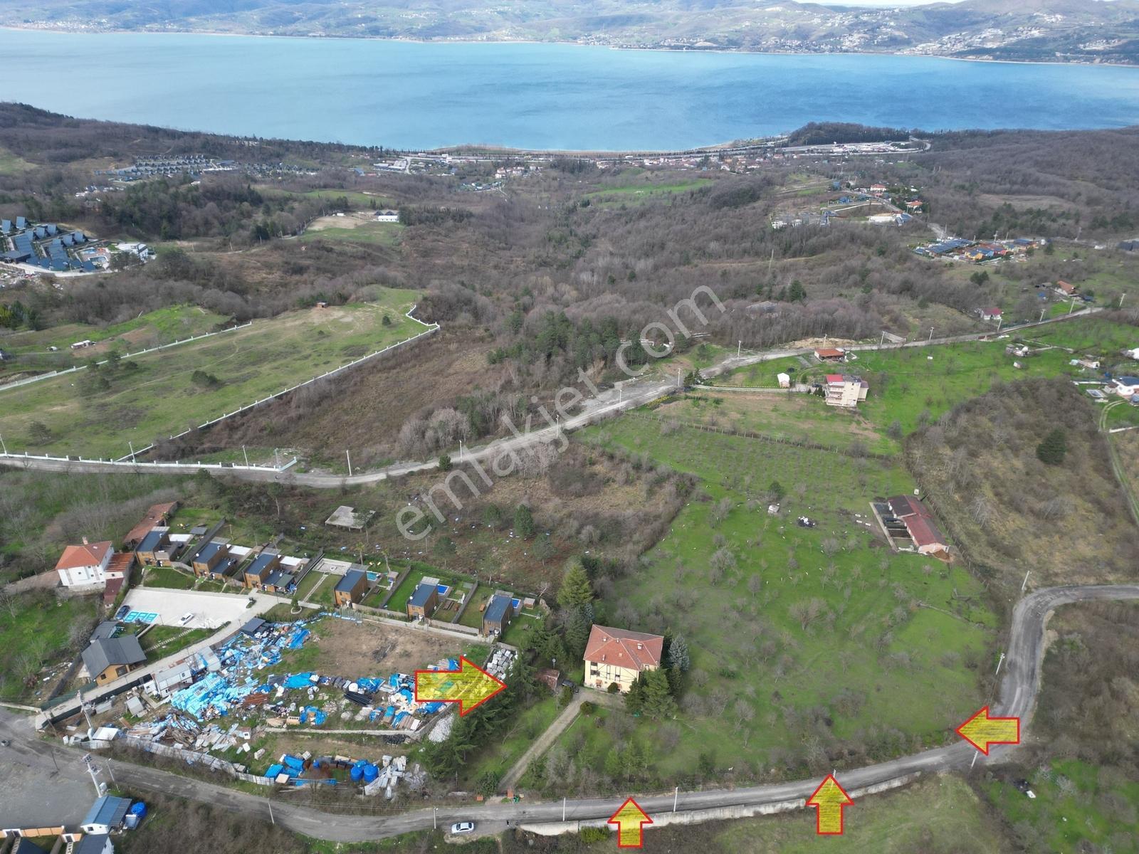Satılık 4.331 M2 İmarlı Arsa'da Göl Manzaralı 3 Katlı Ev - Görsel 25