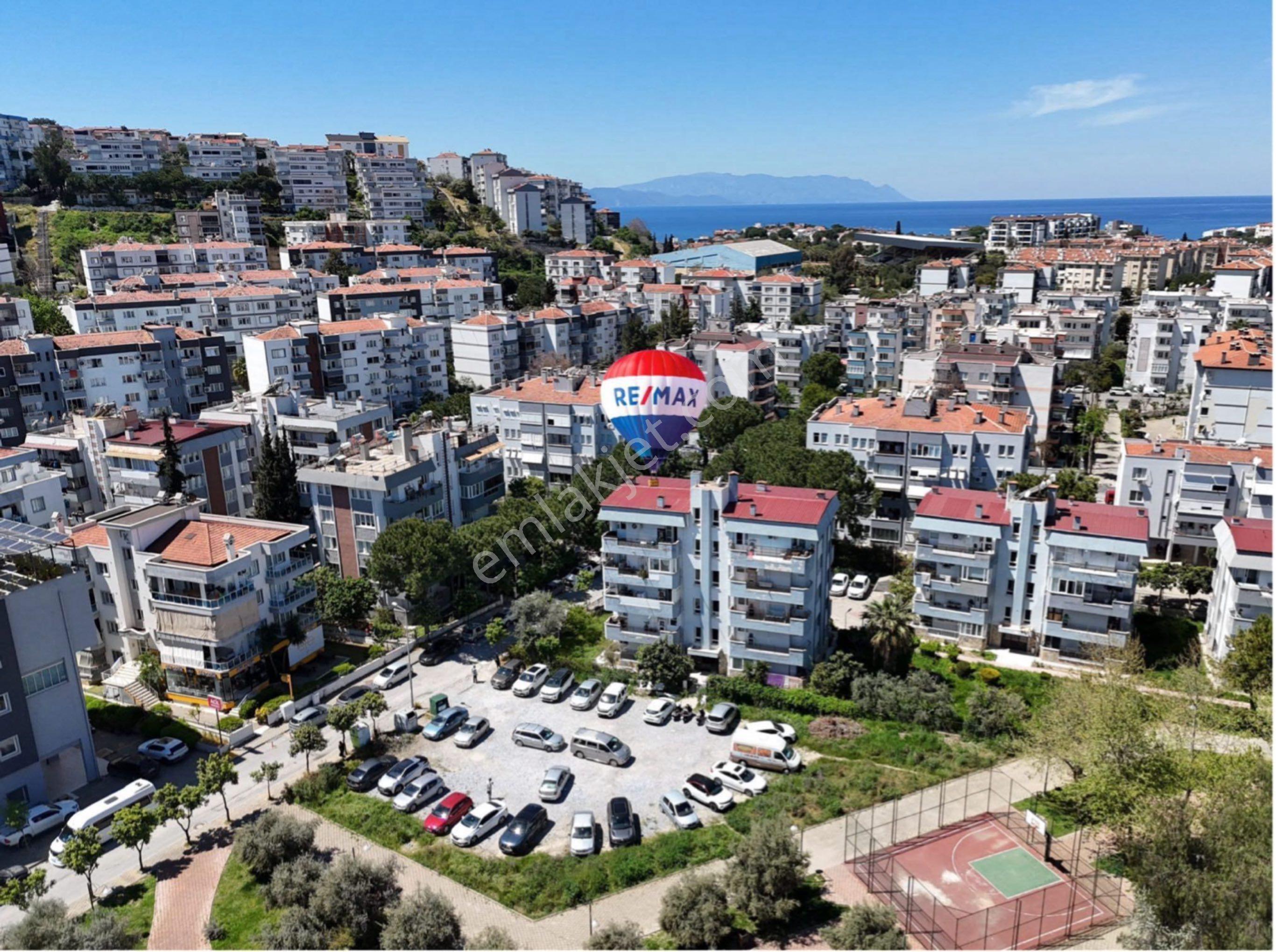 Kuşadası Merkezde Satılık 2 + 1 - Görsel 2