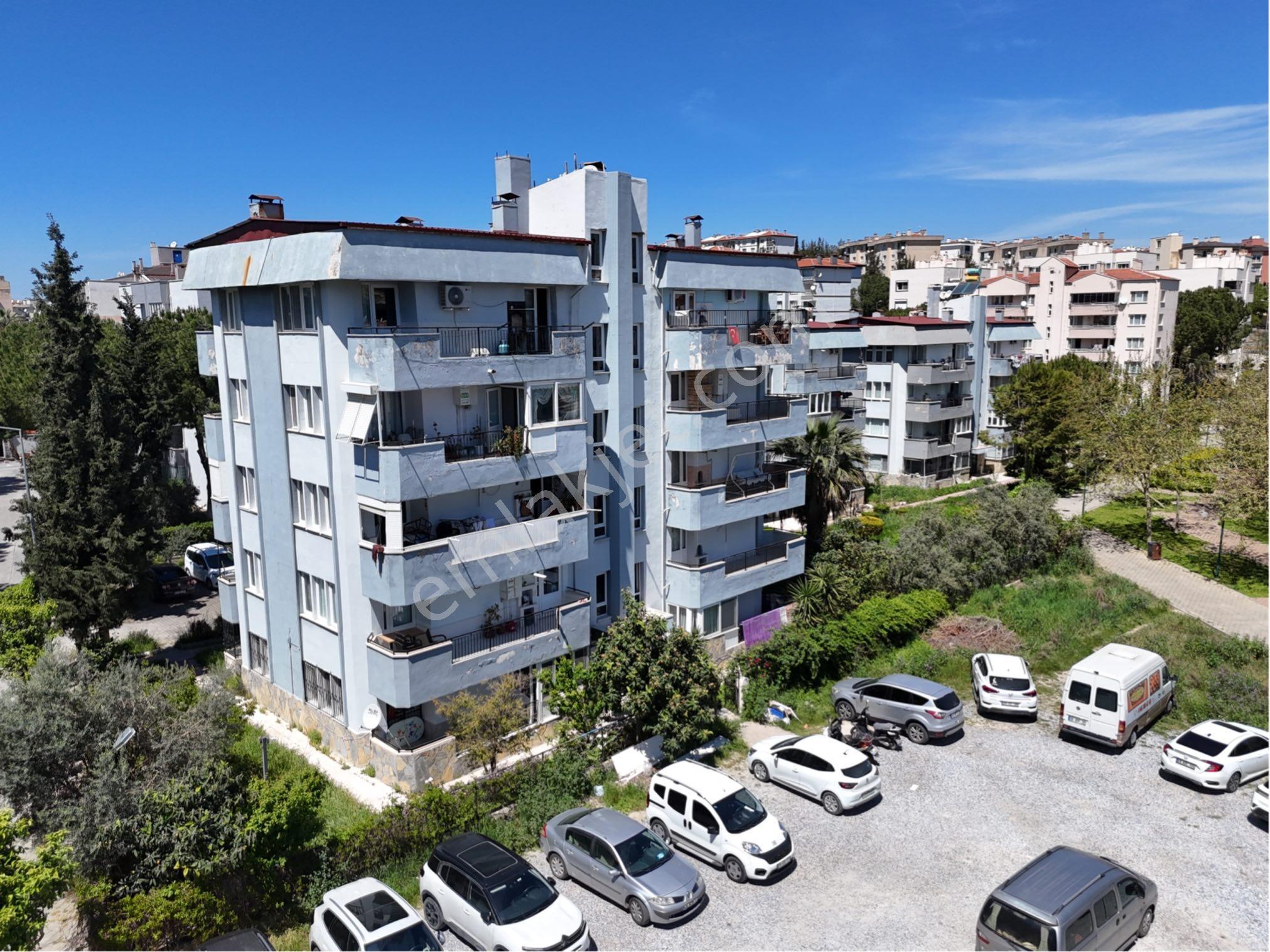 Kuşadası Merkezde Satılık 2 + 1 - Görsel 12